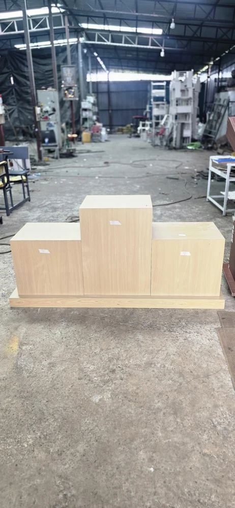 Wooden Ranking Stand